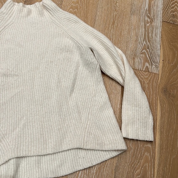 Madewell Sweater - Picture 5 of 9